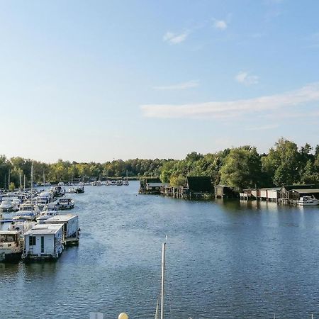 2 Bedroom Cozy Apartment In Rechlin Kültér fotó