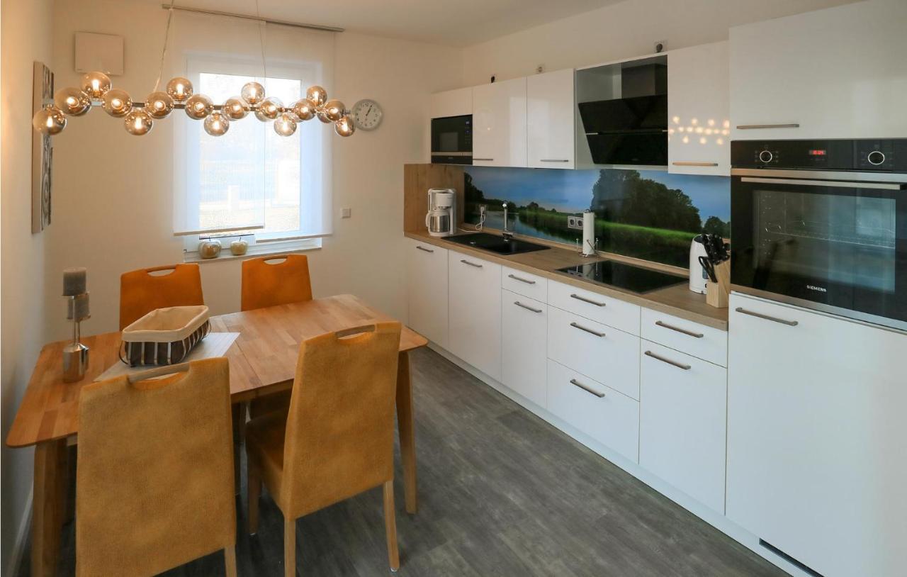 2 Bedroom Cozy Apartment In Rechlin Kültér fotó
