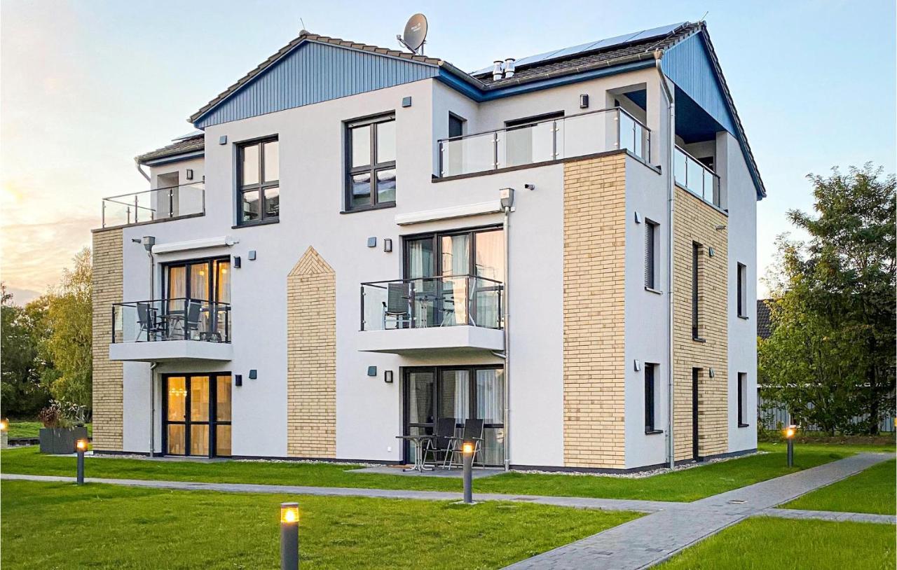 2 Bedroom Cozy Apartment In Rechlin Kültér fotó