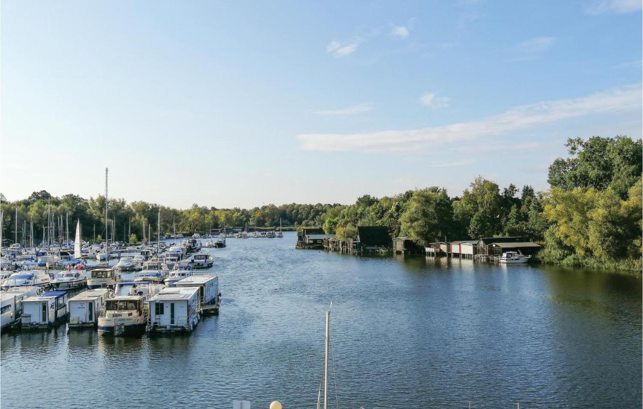 2 Bedroom Cozy Apartment In Rechlin Kültér fotó